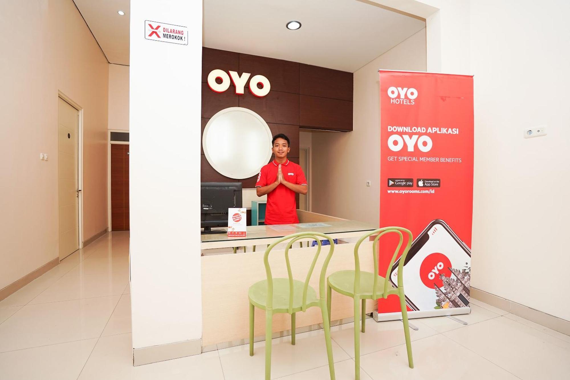 Oyo 782 Menjangan Residence At Citraland 1 Surabaya Dış mekan fotoğraf