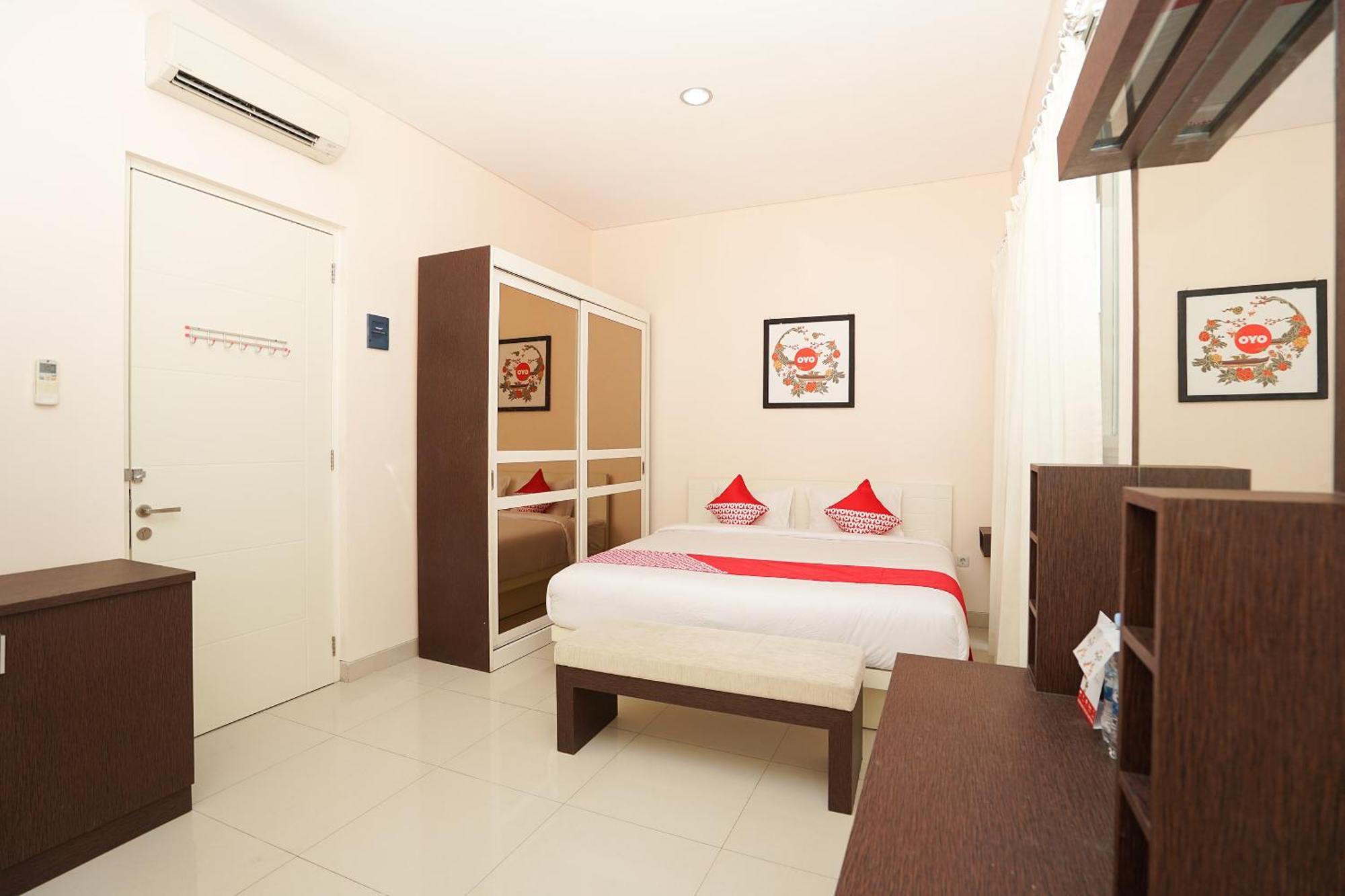 Oyo 782 Menjangan Residence At Citraland 1 Surabaya Dış mekan fotoğraf