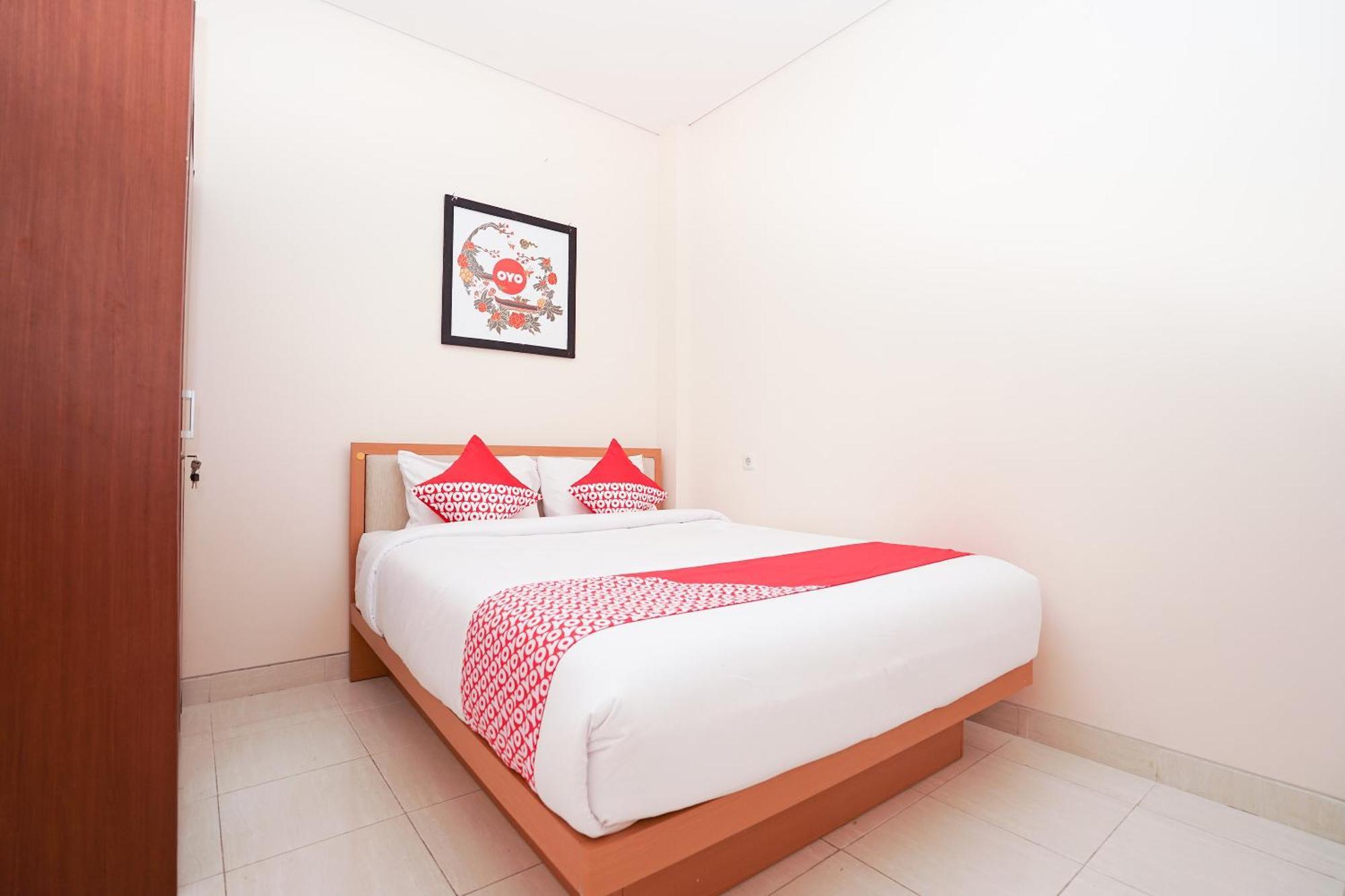 Oyo 782 Menjangan Residence At Citraland 1 Surabaya Dış mekan fotoğraf