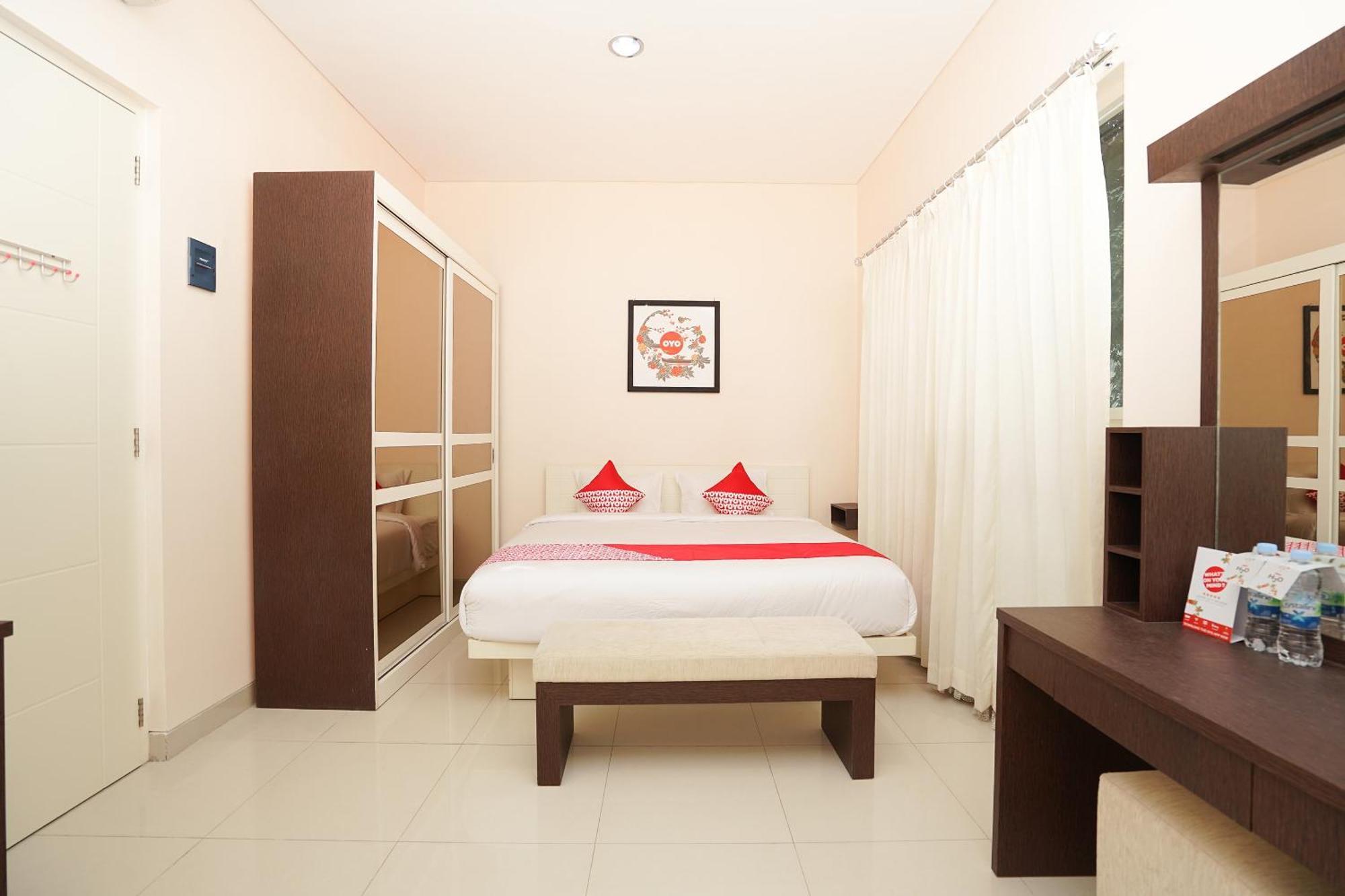 Oyo 782 Menjangan Residence At Citraland 1 Surabaya Dış mekan fotoğraf